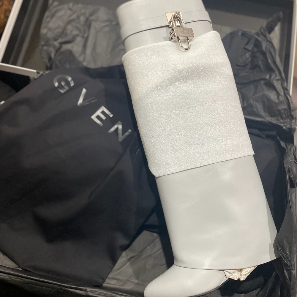 GIVENENCHY SHARK LOCK BOOTS 38.5